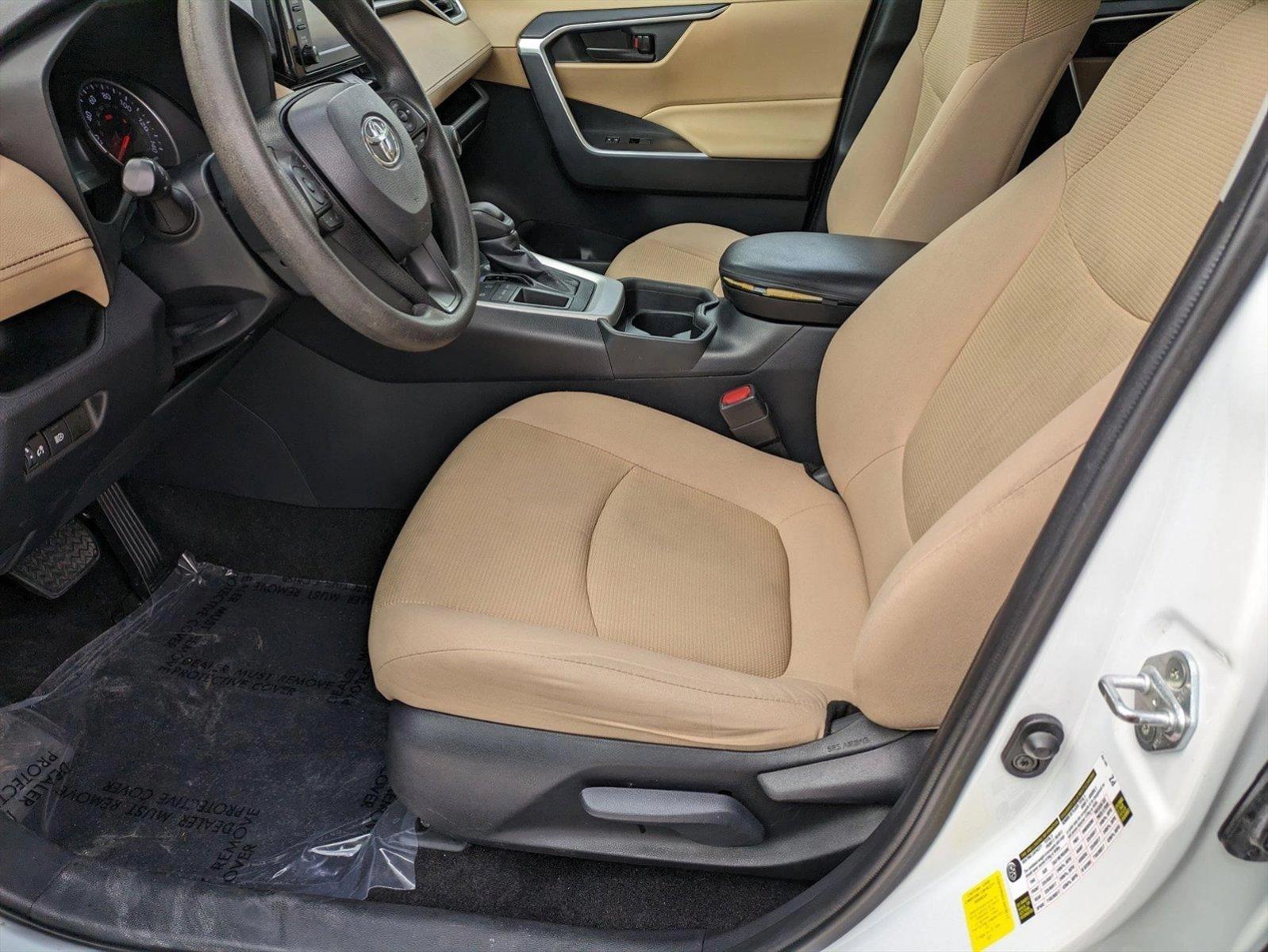 2019 Toyota RAV4 Vehicle Photo in Davie, FL 33331