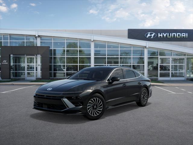 2025 Hyundai SONATA Hybrid Vehicle Photo in Appleton, WI 54913