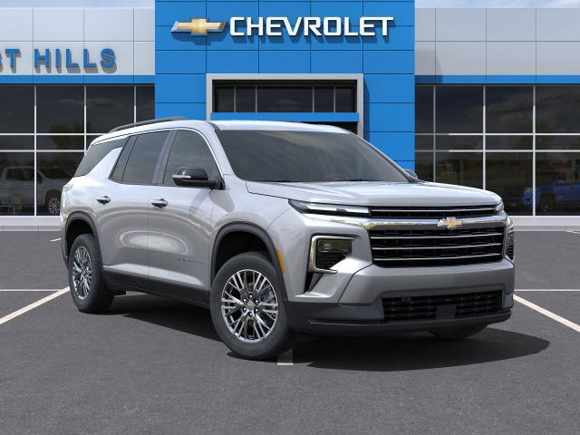 2025 Chevrolet Traverse Vehicle Photo in Roslyn, NY 11576