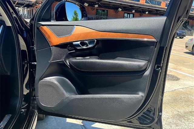 2022 Volvo XC90 Vehicle Photo in Houston, TX 77007