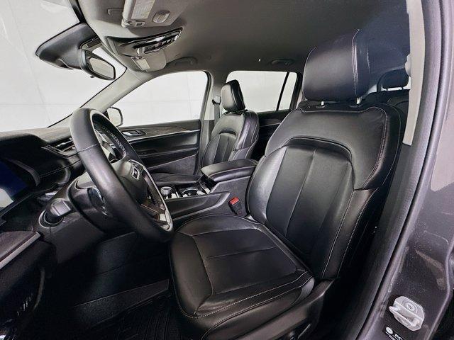 2022 Jeep Grand Cherokee L Vehicle Photo in Doylsetown, PA 18901