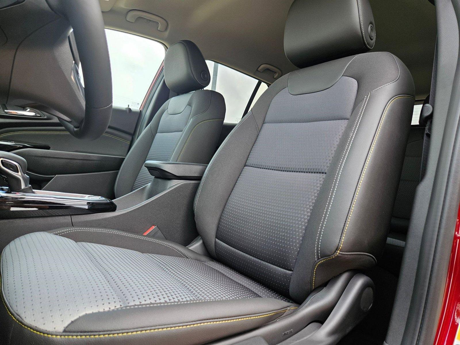 2025 Chevrolet Trax Vehicle Photo in WACO, TX 76710-2592