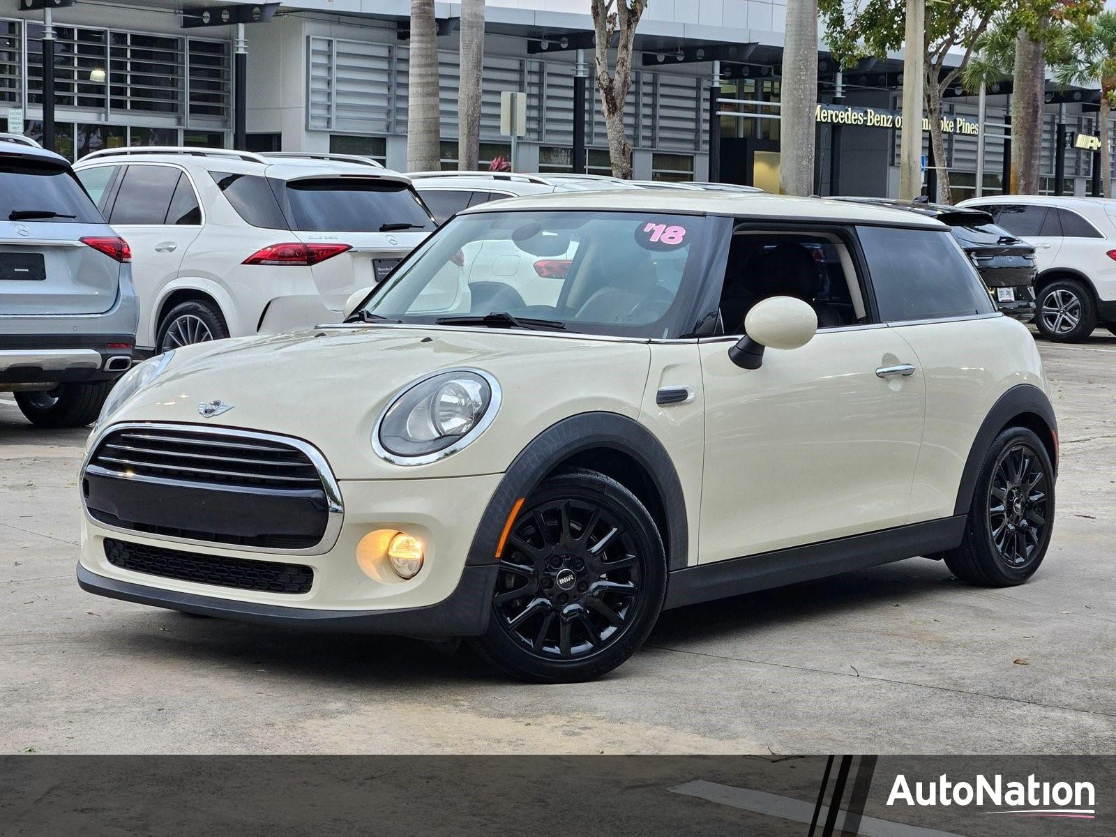 2018 MINI Cooper Hardtop 2 Door Vehicle Photo in Pembroke Pines , FL 33027