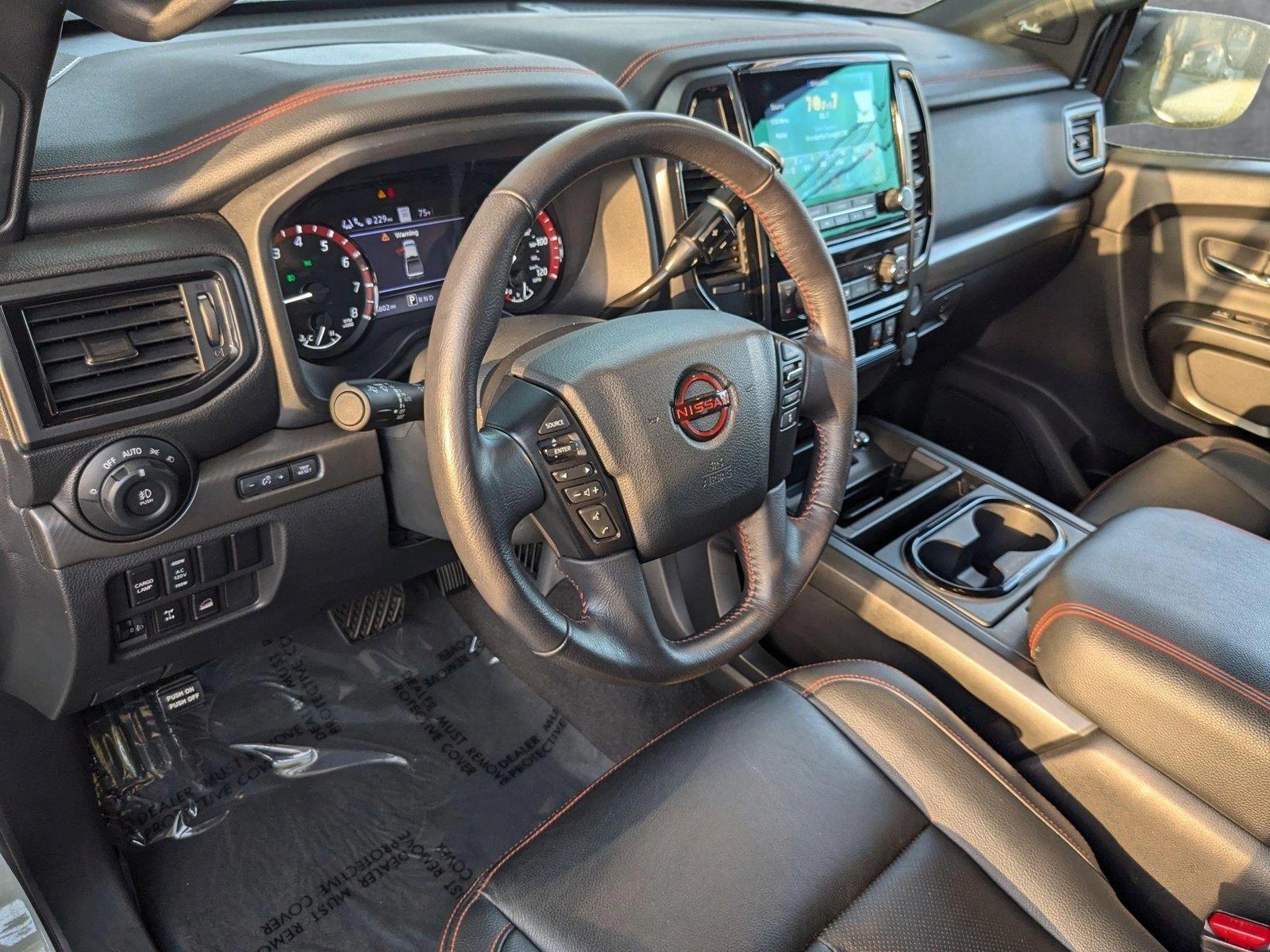 2024 Nissan Titan Vehicle Photo in Miami, FL 33135