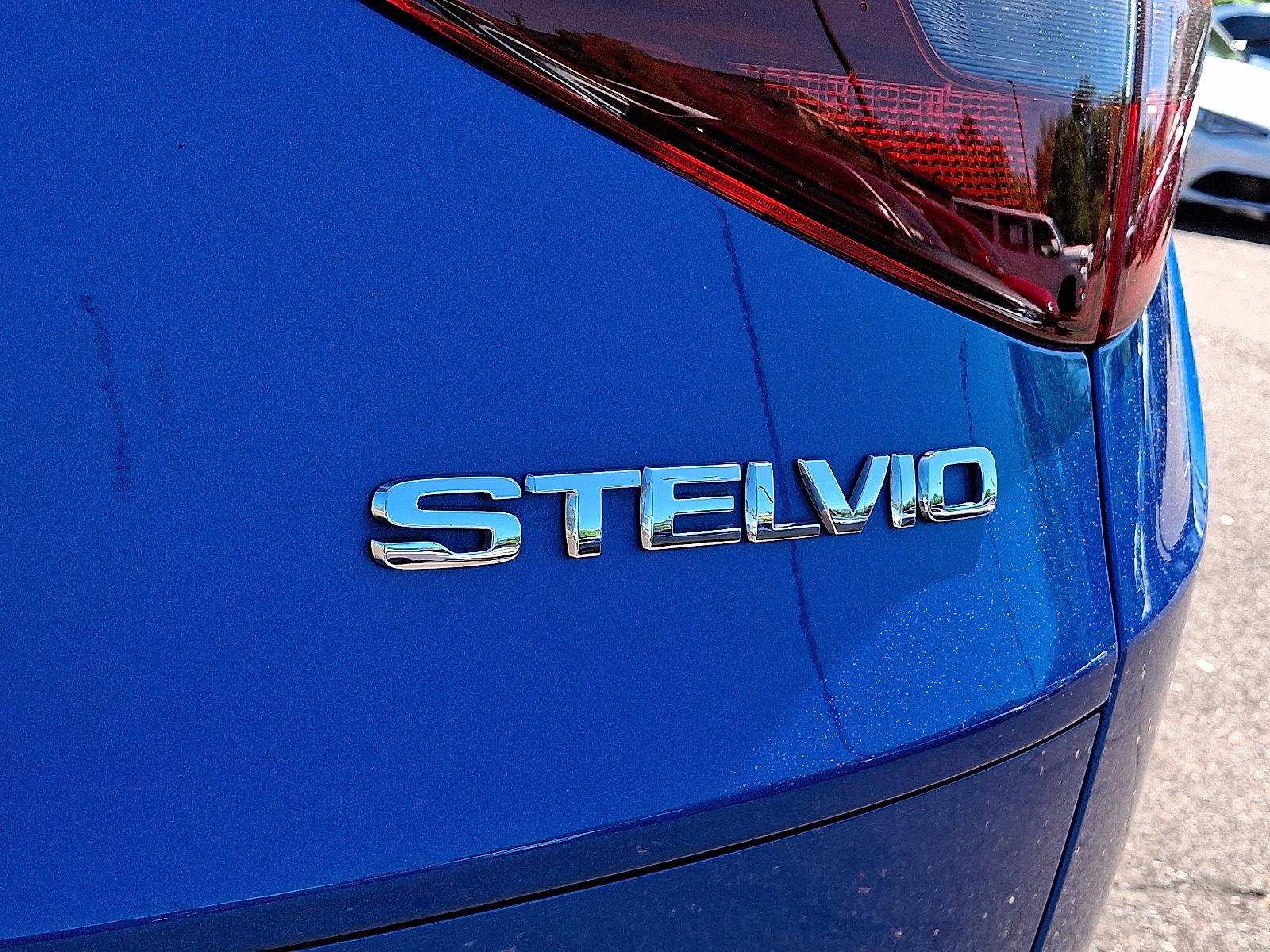 2022 Alfa Romeo Stelvio Vehicle Photo in Willow Grove, PA 19090