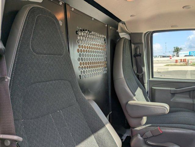 2023 Chevrolet Express Cargo 2500 Vehicle Photo in SELMA, TX 78154-1460