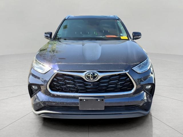 2022 Toyota Highlander Vehicle Photo in Oshkosh, WI 54904