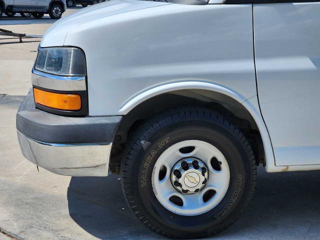 2015 Chevrolet Express Passenger Vehicle Photo in DENTON, TX 76210-9321
