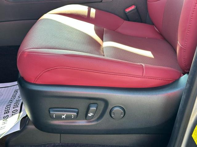 2022 Lexus GX 460 Vehicle Photo in COLUMBIA, MO 65203-3903