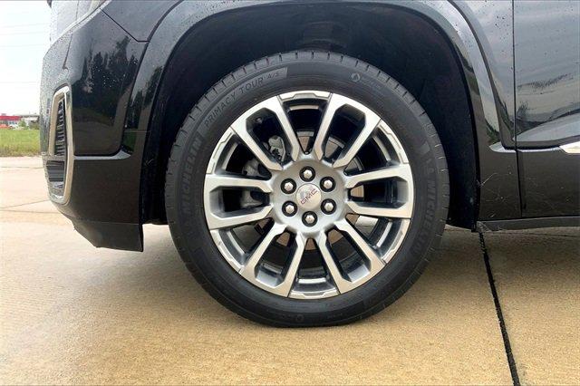 2023 GMC Acadia Vehicle Photo in TOPEKA, KS 66609-0000