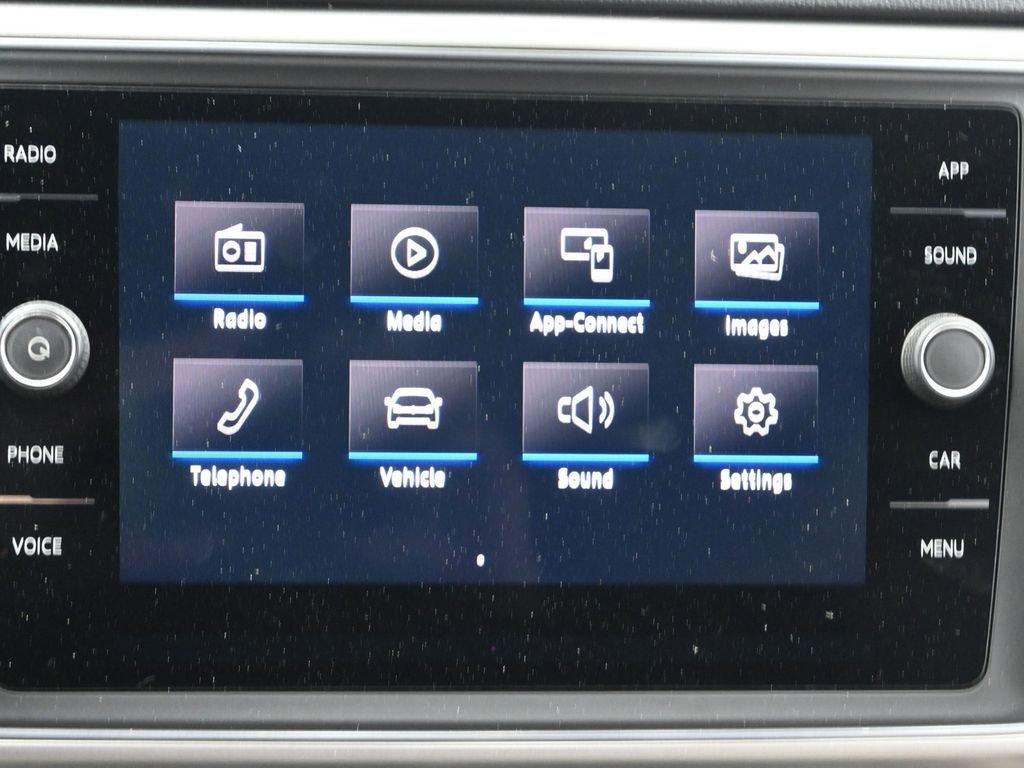2018 Volkswagen Atlas Vehicle Photo in Marion, IA 52302