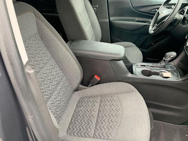 2022 Chevrolet Equinox Vehicle Photo in MOON TOWNSHIP, PA 15108-2571