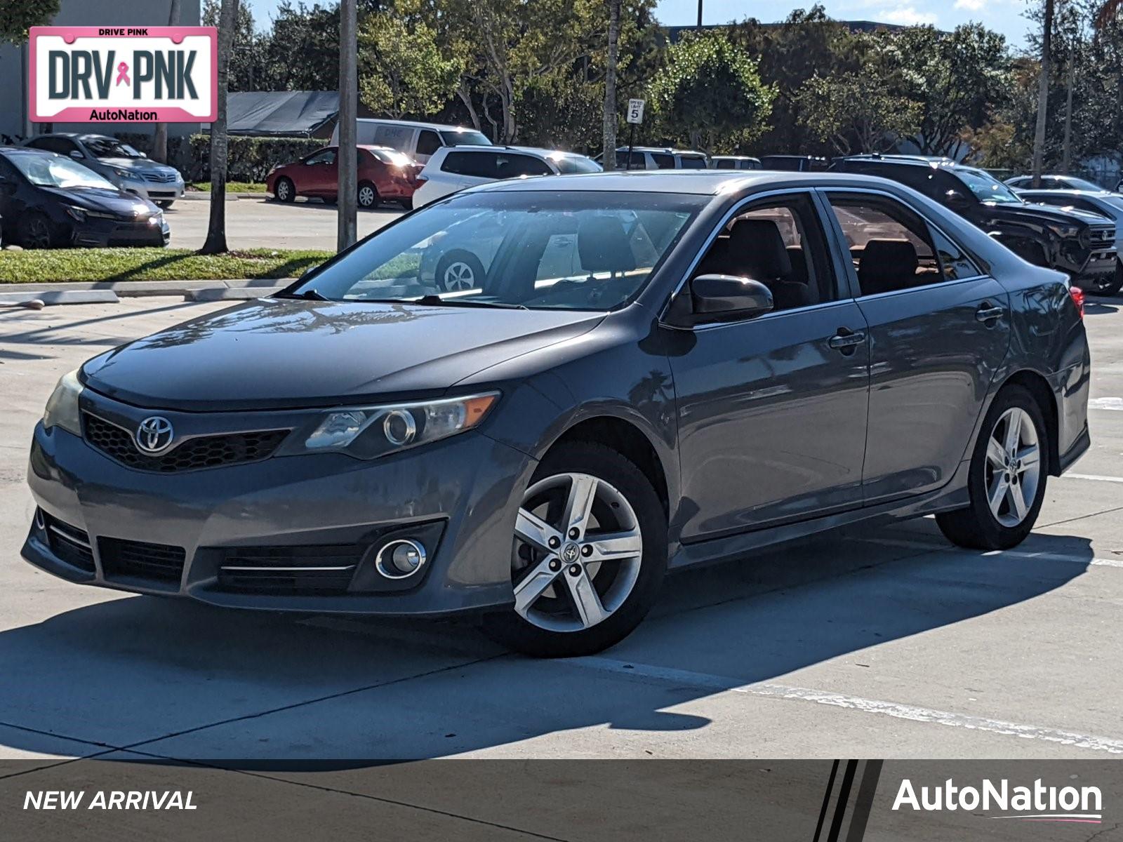 2014 Toyota Camry Vehicle Photo in Davie, FL 33331