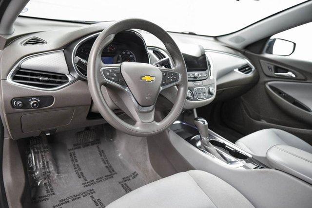 2019 Chevrolet Malibu Vehicle Photo in Akron, OH 44320