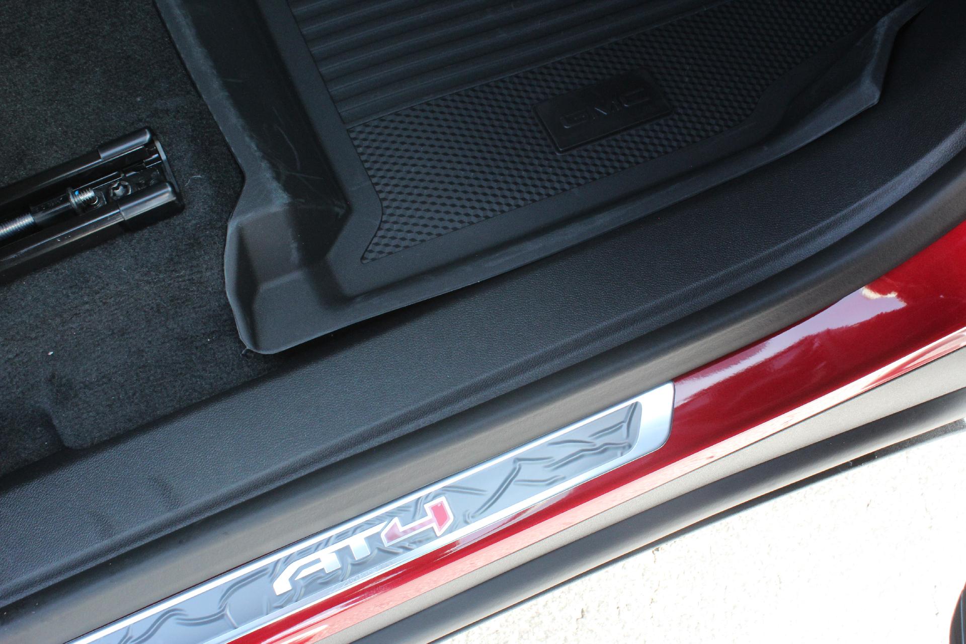 2025 GMC Acadia Vehicle Photo in AURORA, CO 80012-4011