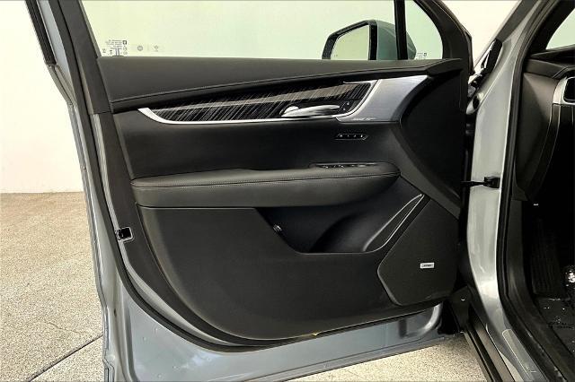 2025 Cadillac XT6 Vehicle Photo in Grapevine, TX 76051
