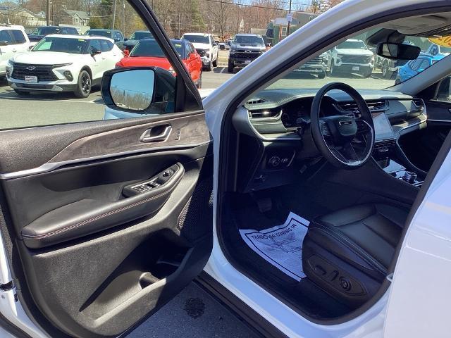 2023 Jeep Grand Cherokee L Vehicle Photo in Gardner, MA 01440