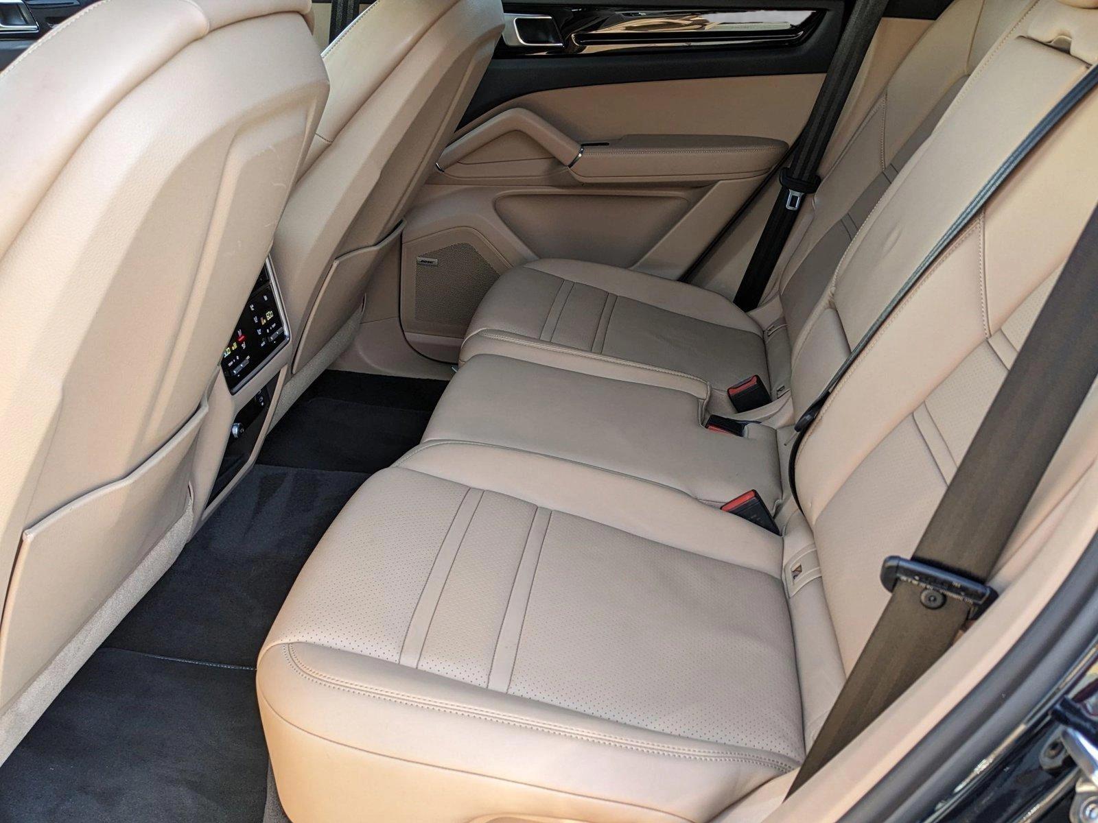 2020 Porsche Cayenne Vehicle Photo in Bethesda, MD 20852