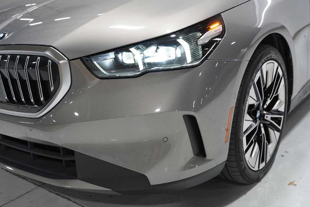2024 BMW 530i Vehicle Photo in GRAPEVINE, TX 76051