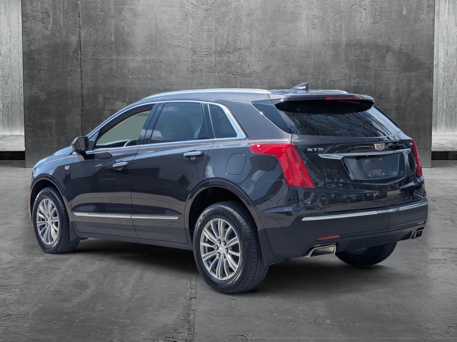 2017 Cadillac XT5 Vehicle Photo in GREENACRES, FL 33463-3207