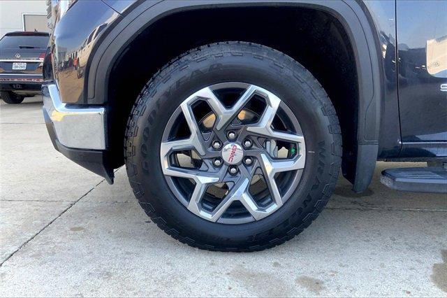 2023 GMC Sierra 1500 Vehicle Photo in TOPEKA, KS 66609-0000