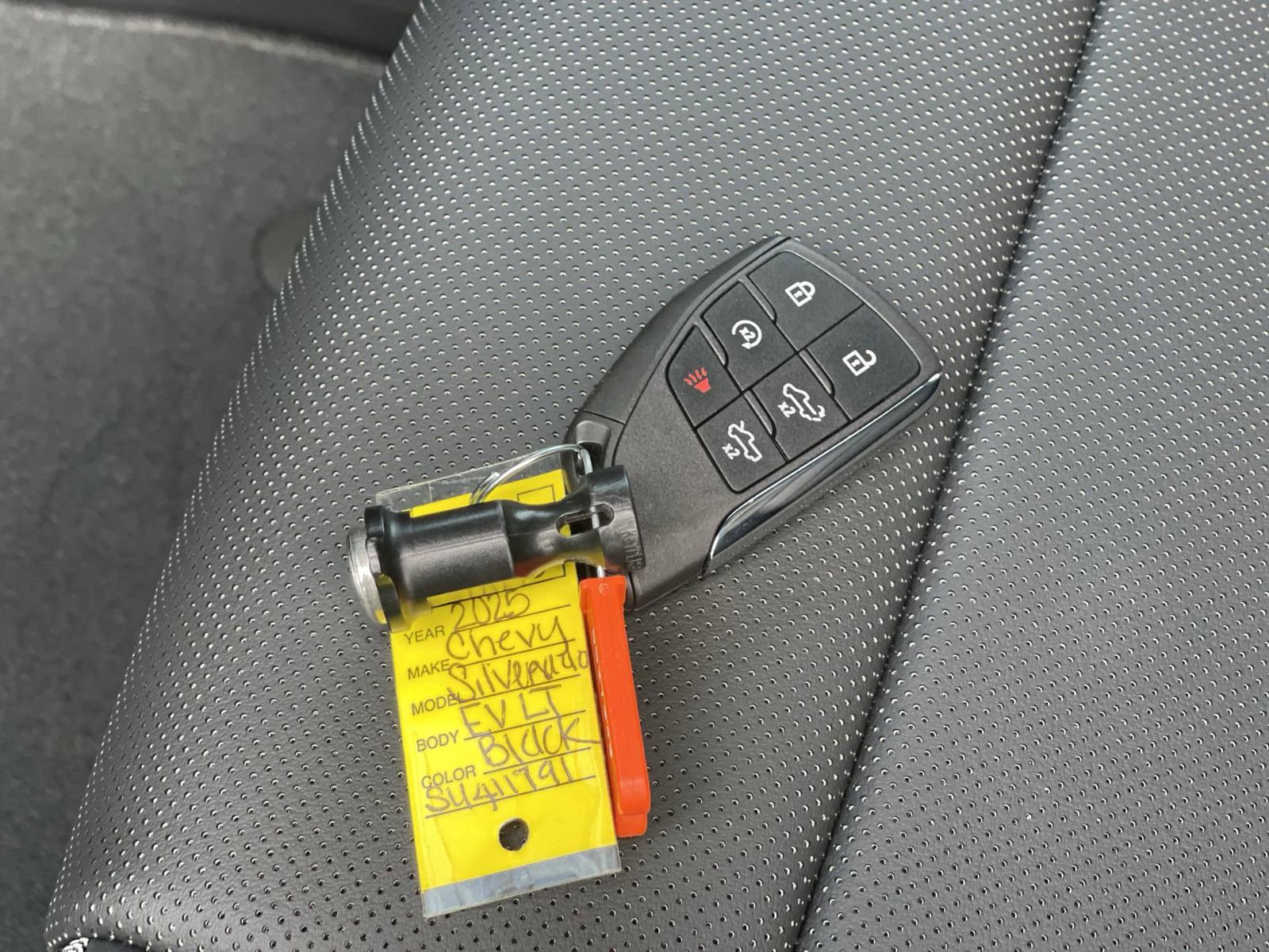 2025 Chevrolet Silverado EV Vehicle Photo in BENTONVILLE, AR 72712-4322