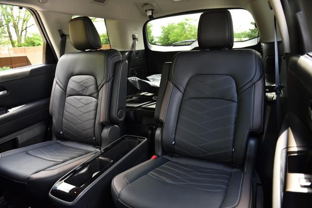 2025 Nissan Pathfinder Vehicle Photo in Ballwin, MO 63011