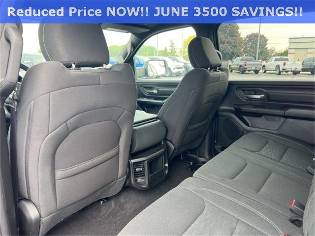2025 Ram 1500 Vehicle Photo in GREEN BAY, WI 54304-5303