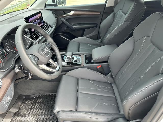 2025 Audi Q5 Vehicle Photo in HOUSTON, TX 77090