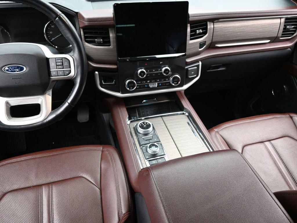2022 Ford Expedition Max Vehicle Photo in Cedar Rapids, IA 52402