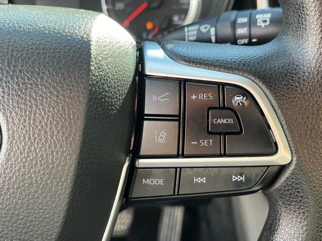 2022 Toyota Highlander Vehicle Photo in WEST VALLEY CITY, UT 84120-3202