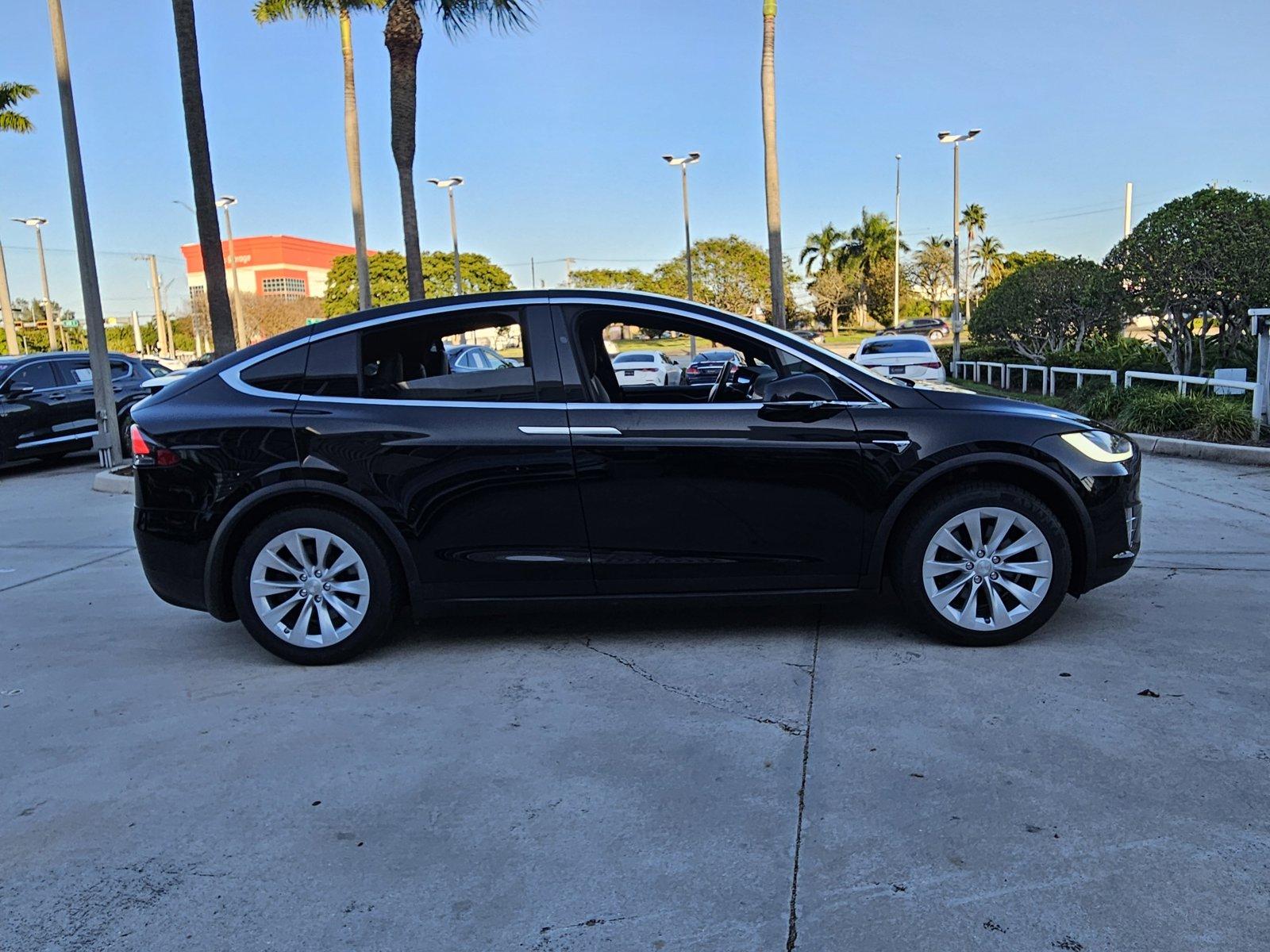 2021 Tesla Model X Vehicle Photo in Fort Lauderdale, FL 33316