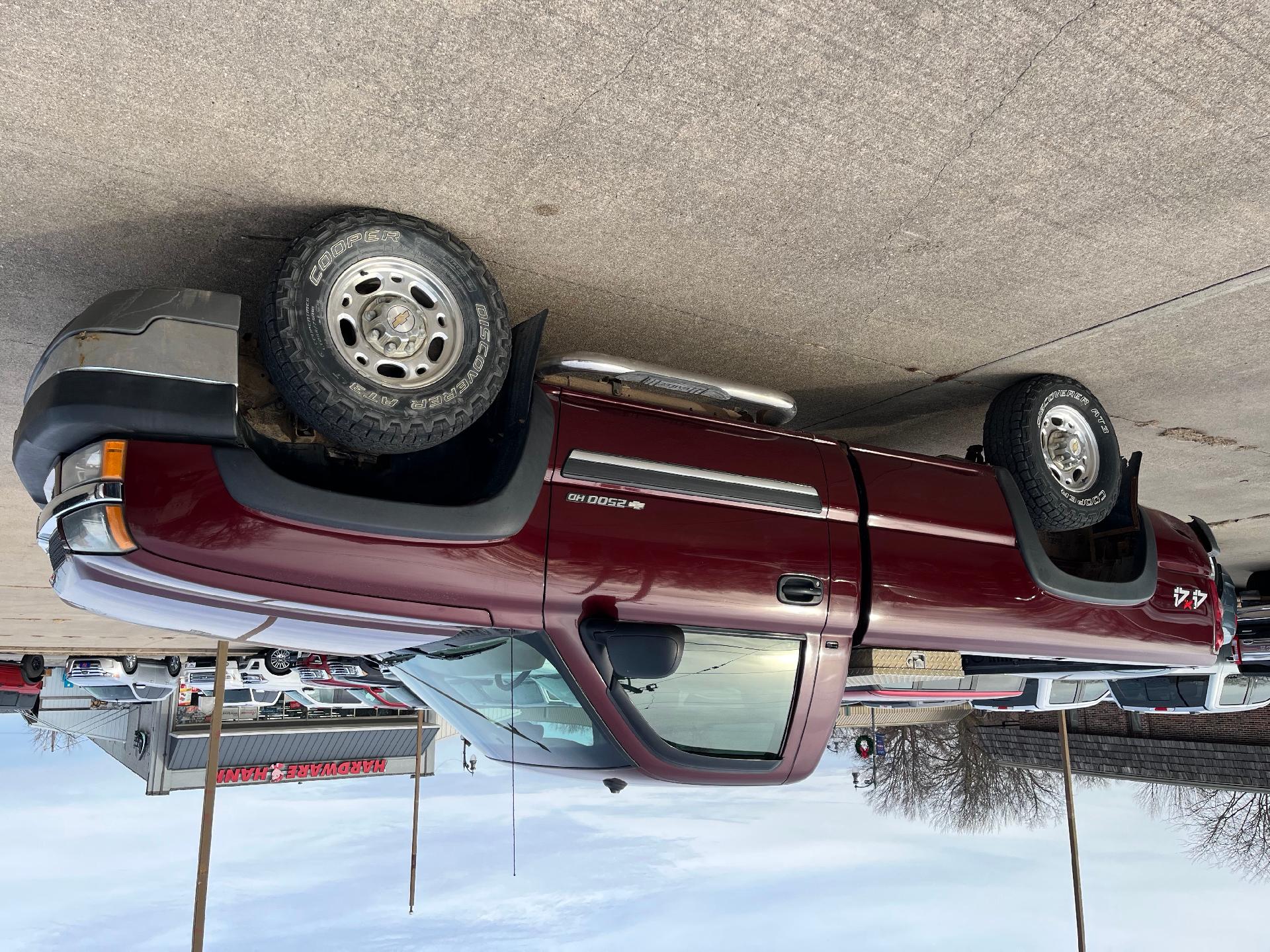 2003 Chevrolet Silverado 2500HD LS photo 3