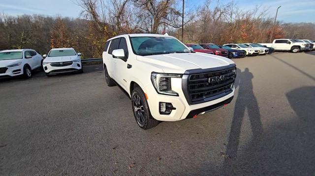 2024 GMC Yukon XL Vehicle Photo in Pleasant Hills, PA 15236