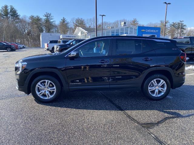 2024 GMC Terrain Vehicle Photo in LEOMINSTER, MA 01453-2952