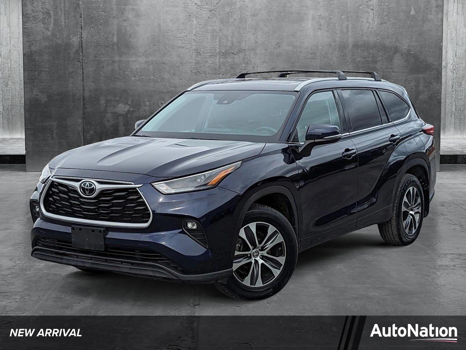 2022 Toyota Highlander Vehicle Photo in Spokane Valley, WA 99212