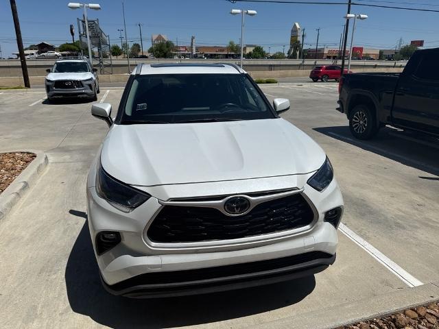 2023 Toyota Highlander Vehicle Photo in San Antonio, TX 78230