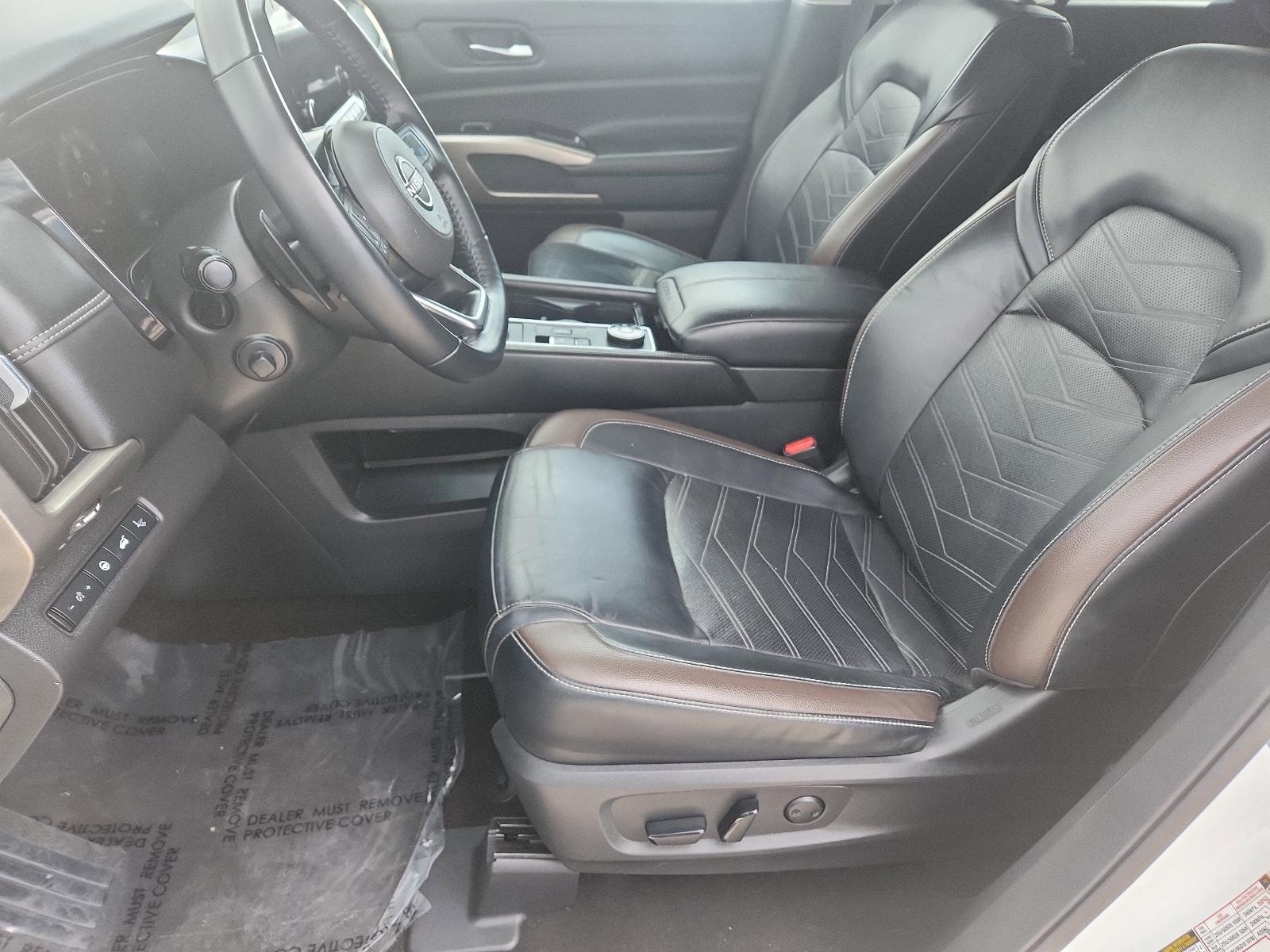 2023 Nissan Pathfinder Vehicle Photo in Albuquerque, NM 87110