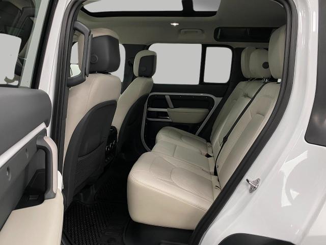 2024 Defender Vehicle Photo in Appleton, WI 54913