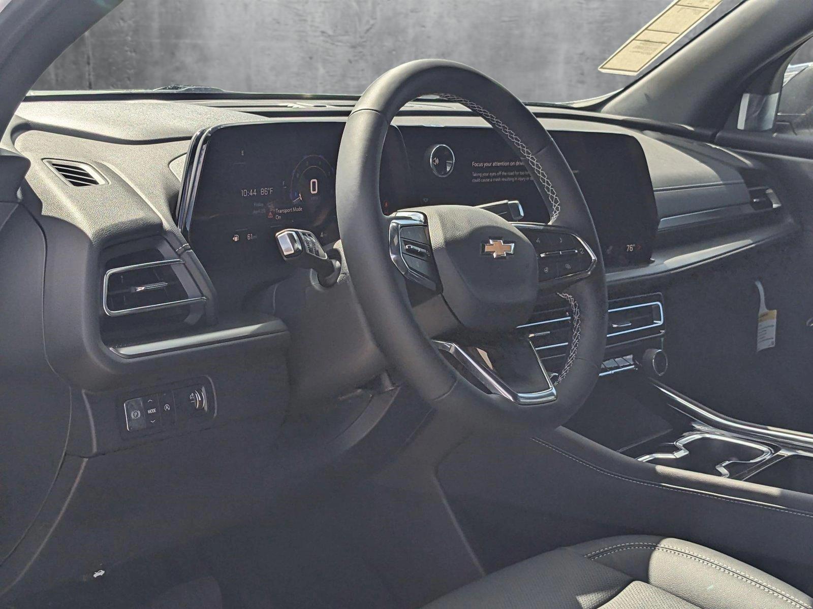 2025 Chevrolet Traverse Vehicle Photo in MIAMI, FL 33172-3015