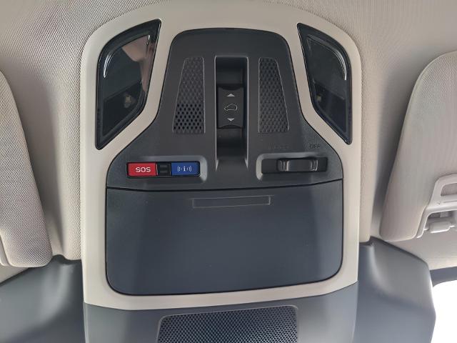 2025 Subaru Outback Vehicle Photo in Green Bay, WI 54304