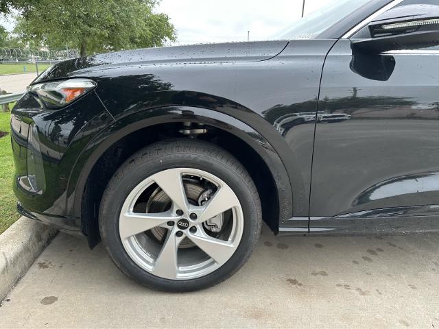 2025 Audi Q5 Vehicle Photo in HOUSTON, TX 77090