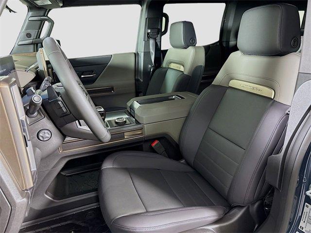 2025 GMC HUMMER EV SUV Vehicle Photo in PUYALLUP, WA 98371-4149