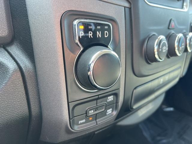 2019 Ram 1500 Classic Vehicle Photo in GREEN BAY, WI 54304-5303