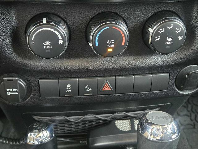 2017 Jeep Wrangler Vehicle Photo in DENTON, TX 76210-9321