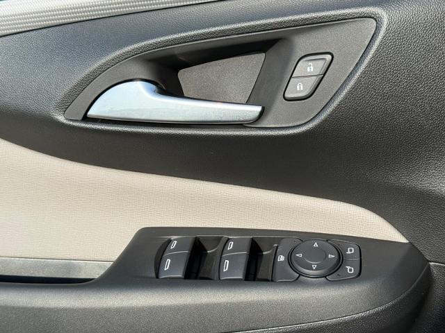 2025 Buick Envista Vehicle Photo in COLUMBIA, MO 65203-3903