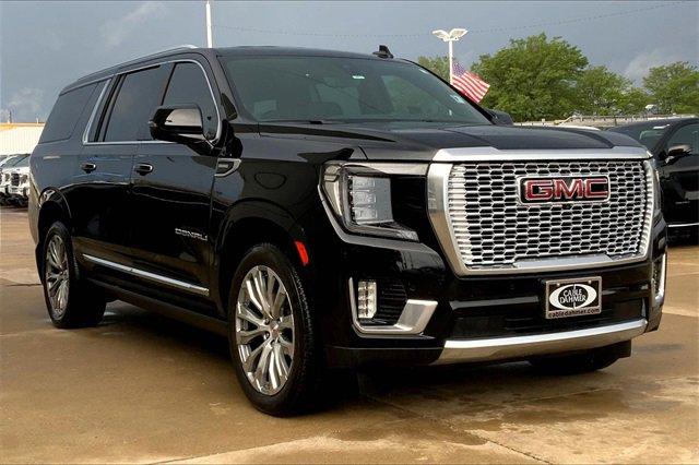 2021 GMC Yukon XL Vehicle Photo in TOPEKA, KS 66609-0000