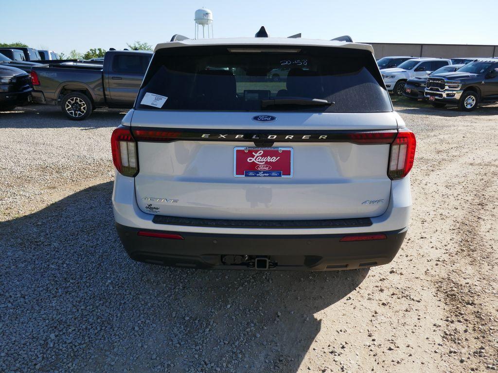 View vehicle photo 7