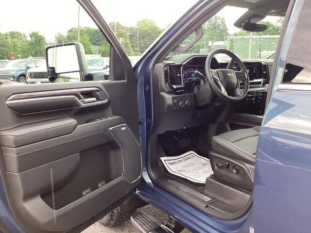 2024 Chevrolet Silverado 3500 HD Vehicle Photo in GARDNER, MA 01440-3110