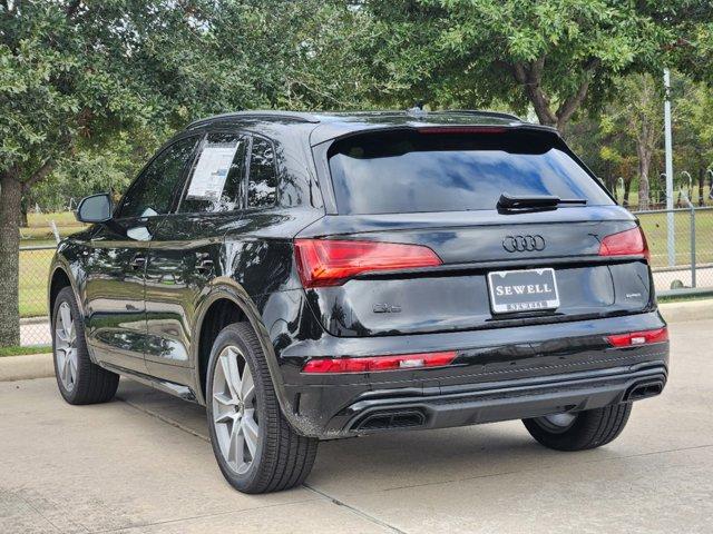 2025 Audi Q5 Vehicle Photo in HOUSTON, TX 77090